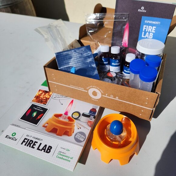 Fire Lab KiwiCo Kiwi Co. Crate Science Experiment Craft Kit Chemistry ST… - Picture 4 of 7